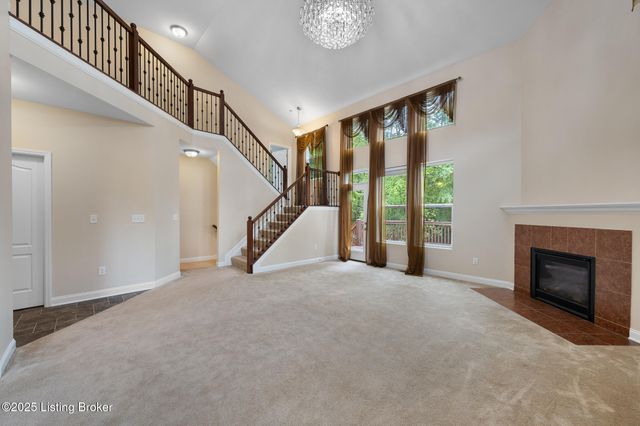 9108 Tamarack Grove Ln, Louisville, KY 40291