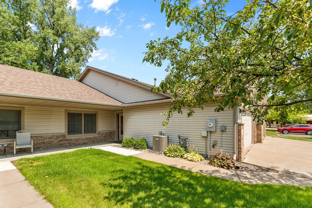 10968 Kirby Boulevard, Chisago City, MN 55013 — photo 2