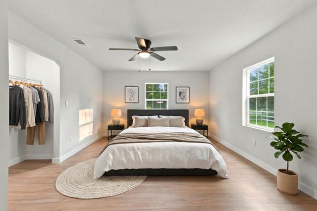 8414 Schiro Road, Hitchcock, TX 77563