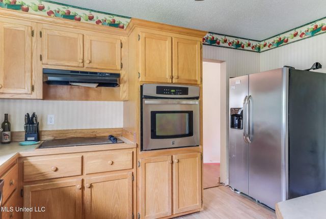 1425 E Mchenry Road, Perkinston, MS 39573