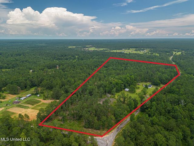 1425 E Mchenry Road, Perkinston, MS 39573