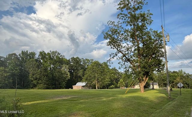 1425 E Mchenry Road, Perkinston, MS 39573