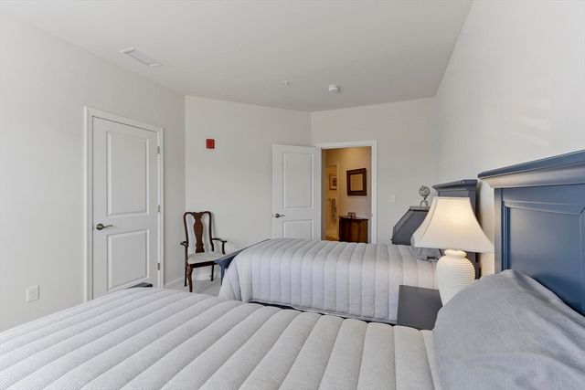6 Overlook Dr 305, Andover, MA 01810