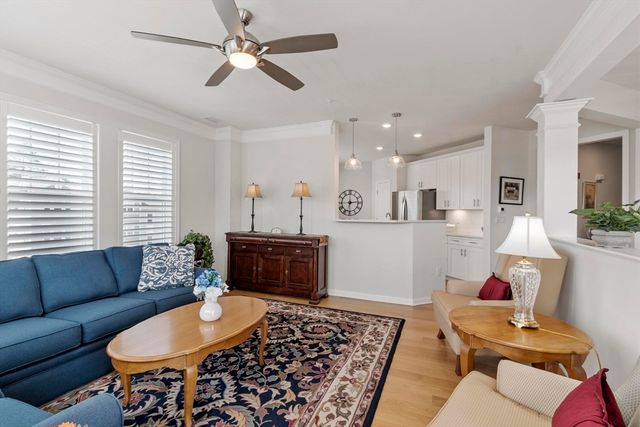6 Overlook Dr 305, Andover, MA 01810
