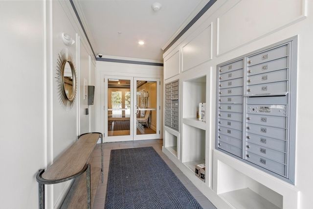 6 Overlook Dr 305, Andover, MA 01810