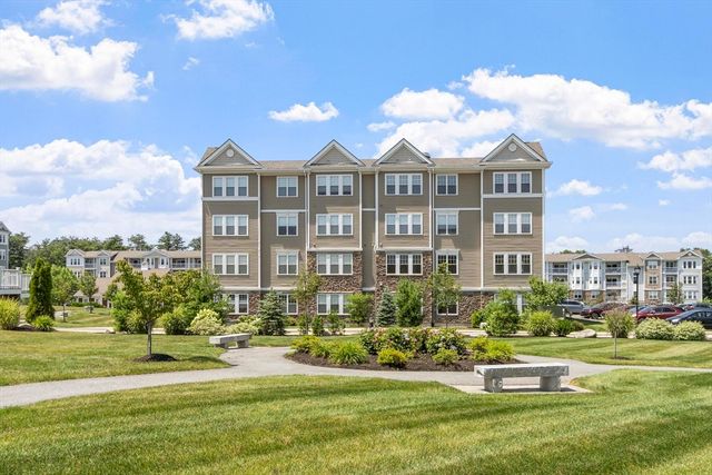 6 Overlook Dr 305, Andover, MA 01810