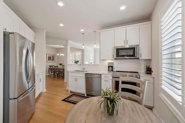 6 Overlook Dr 305, Andover, MA 01810