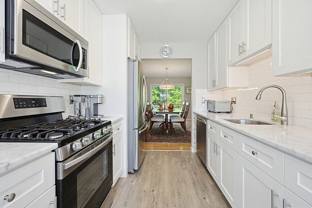 27 Country Hill Road 27, Holden, MA 01522