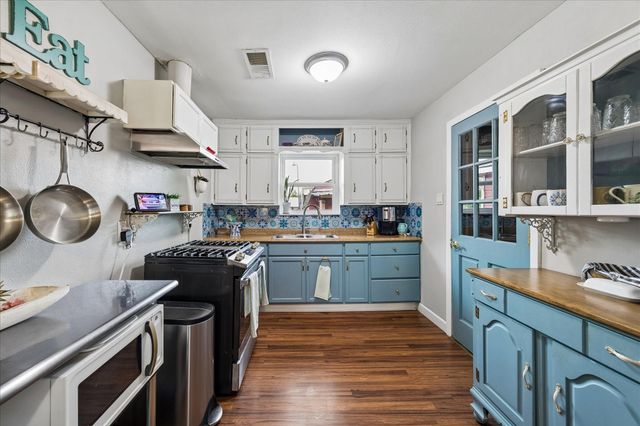 5015 Caplin Street, Houston, TX 77026