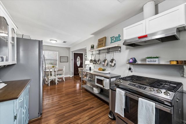 5015 Caplin Street, Houston, TX 77026