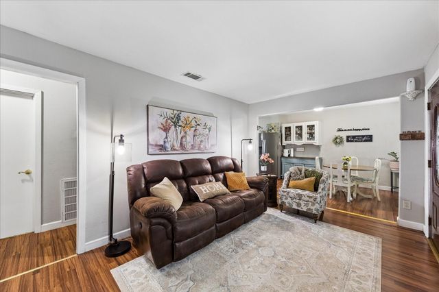 5015 Caplin Street, Houston, TX 77026