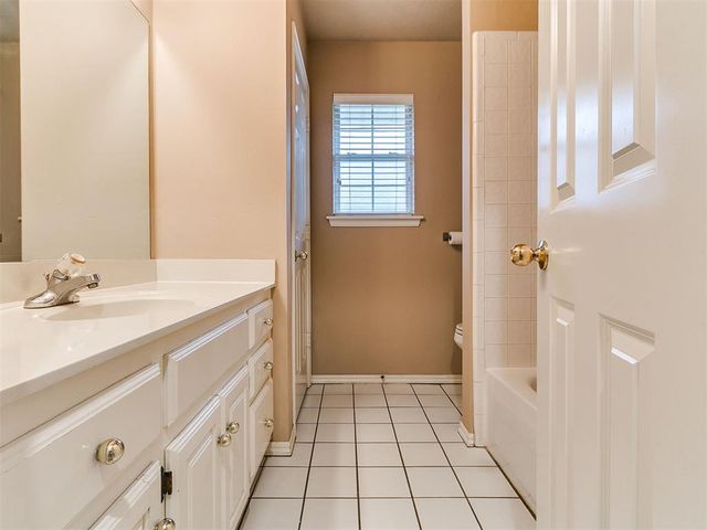 3812 Buckingham Drive, Norman, OK 73072