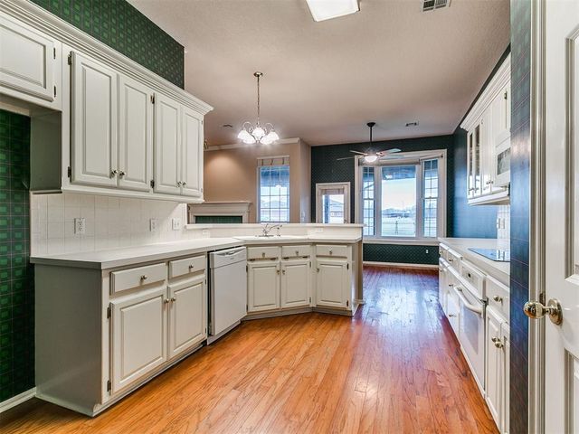 3812 Buckingham Drive, Norman, OK 73072