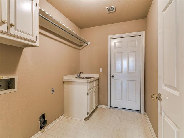 3812 Buckingham Drive, Norman, OK 73072