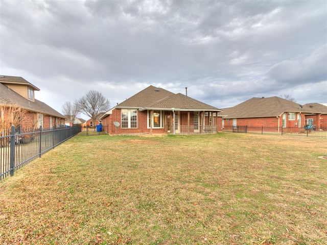 3812 Buckingham Drive, Norman, OK 73072