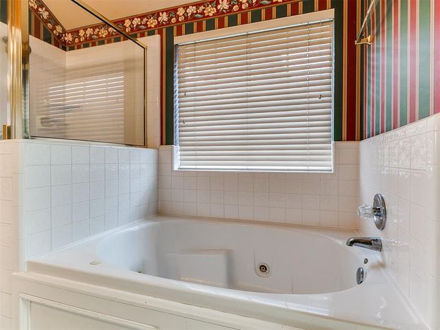 3812 Buckingham Drive, Norman, OK 73072