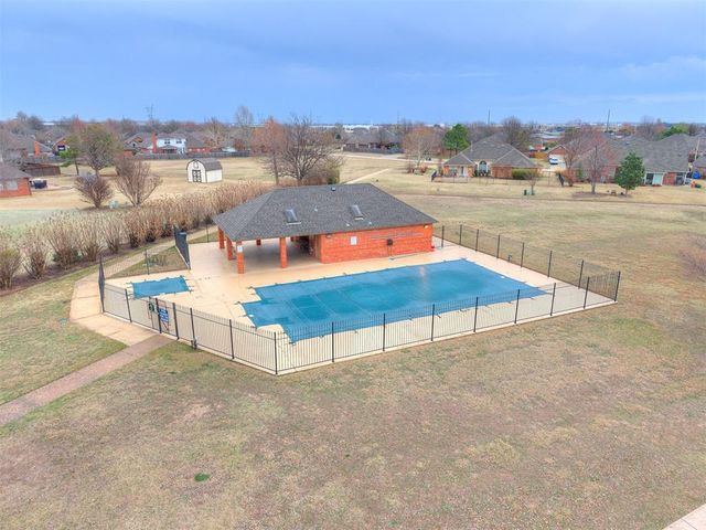 3812 Buckingham Drive, Norman, OK 73072