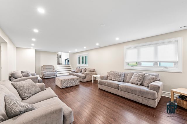 7705 Sycamore Drive, Orland Park, IL 60462