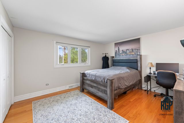 7705 Sycamore Drive, Orland Park, IL 60462