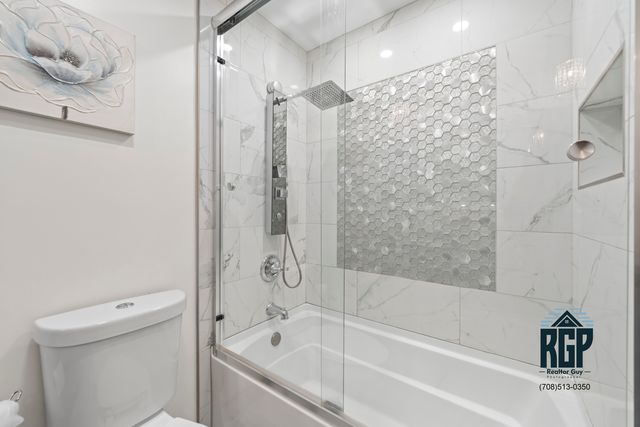 7705 Sycamore Drive, Orland Park, IL 60462