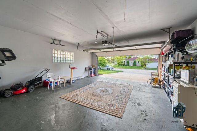 7705 Sycamore Drive, Orland Park, IL 60462