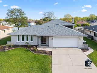 7705 Sycamore Drive, Orland Park, IL 60462