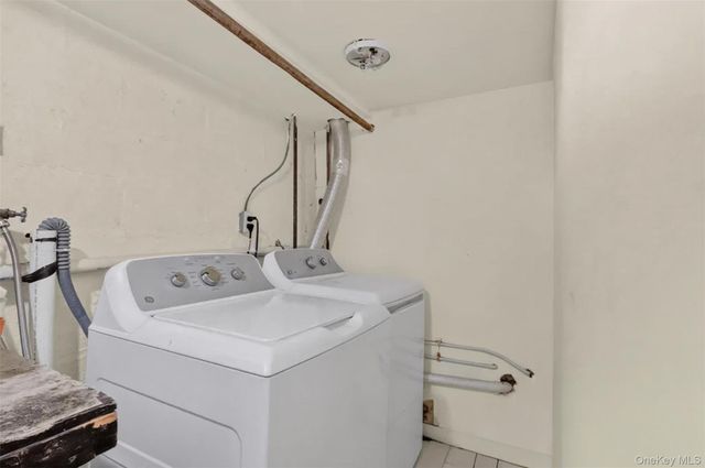 1069 Phoebe Street, Franklin Square, NY 11010