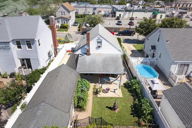 1069 Phoebe Street, Franklin Square, NY 11010