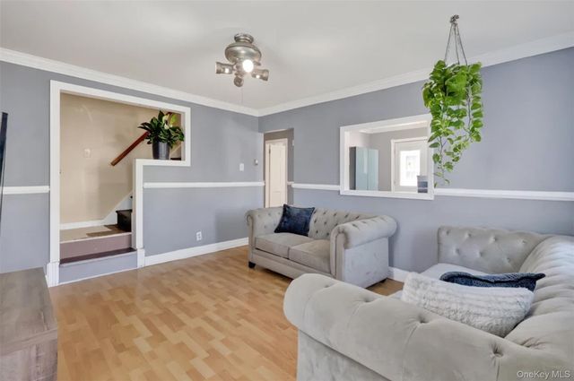 1069 Phoebe Street, Franklin Square, NY 11010
