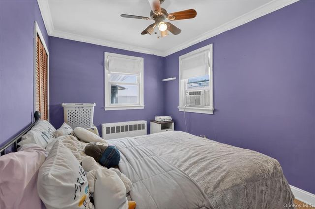 1069 Phoebe Street, Franklin Square, NY 11010