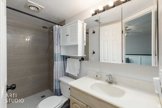 593 W 950 N, Clinton, UT 84015