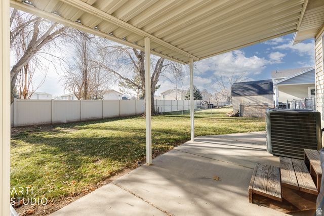 593 W 950 N, Clinton, UT 84015