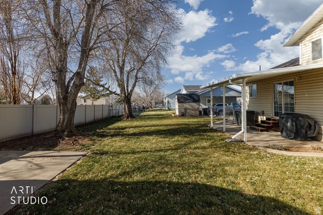 593 W 950 N, Clinton, UT 84015
