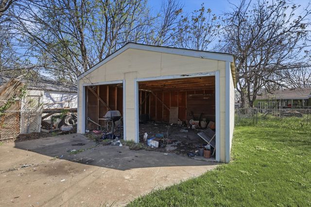 4159 Belmeade Drive, Fort Worth, TX 76115