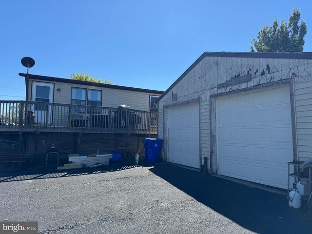 305 SEVEN STARS RD, Gettysburg, PA 17325