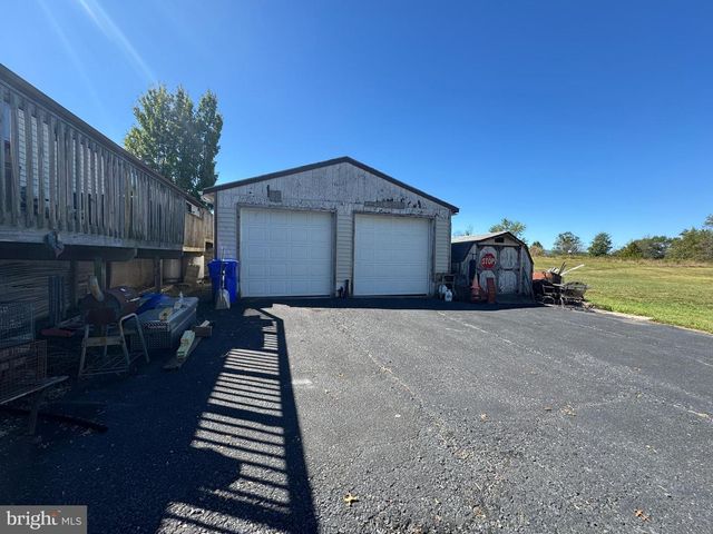 305 SEVEN STARS RD, Gettysburg, PA 17325