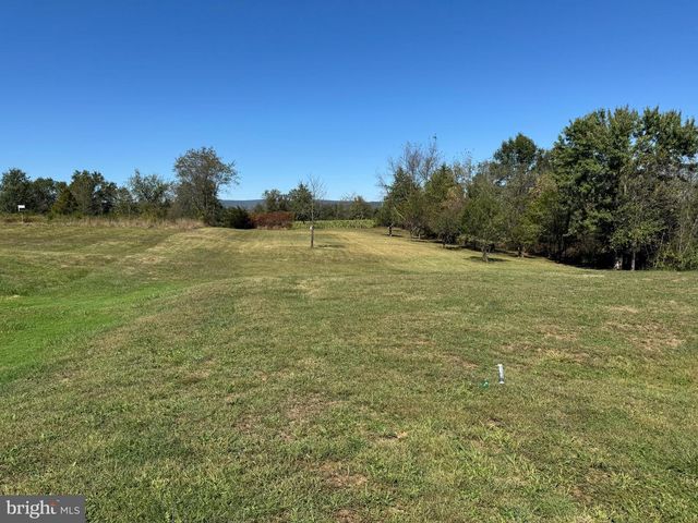 305 SEVEN STARS RD, Gettysburg, PA 17325