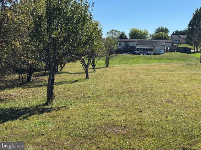 305 SEVEN STARS RD, Gettysburg, PA 17325