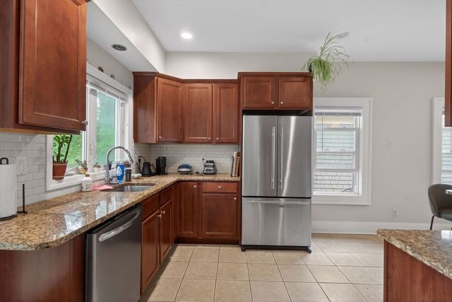 62 Hudson St 2, Somerville, MA 02143