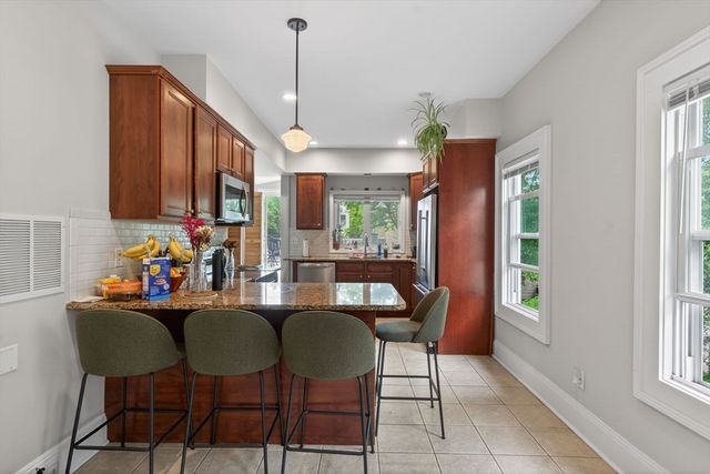 62 Hudson St 2, Somerville, MA 02143