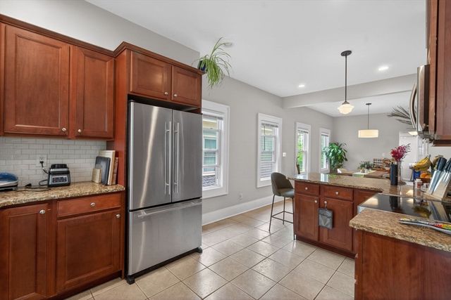 62 Hudson St 2, Somerville, MA 02143