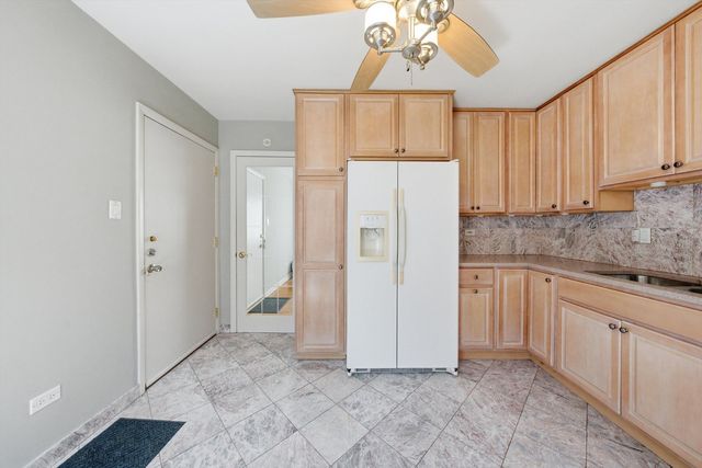 3326 Grove Avenue 6, Berwyn, IL 60402