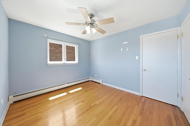 3326 Grove Avenue 6, Berwyn, IL 60402