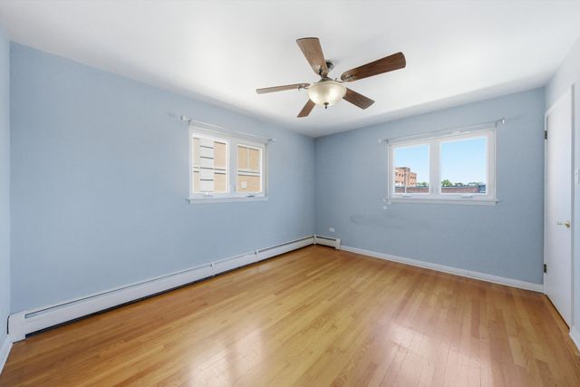 3326 Grove Avenue 6, Berwyn, IL 60402