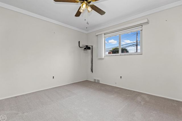 13216 Cromie Drive, Warren, MI 48088