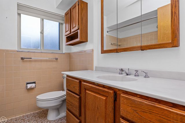 13216 Cromie Drive, Warren, MI 48088