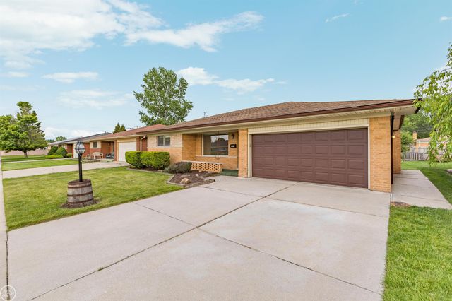 13216 Cromie Drive, Warren, MI 48088