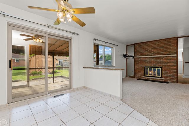 13216 Cromie Drive, Warren, MI 48088