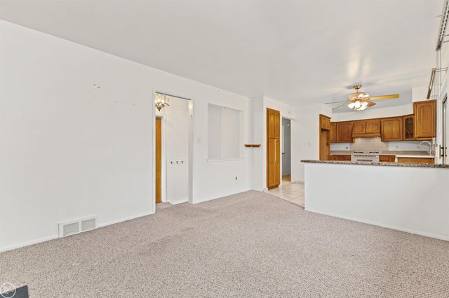 13216 Cromie Drive, Warren, MI 48088