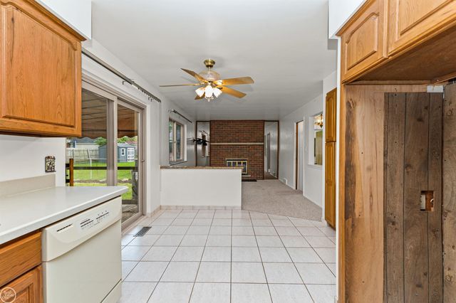 13216 Cromie Drive, Warren, MI 48088